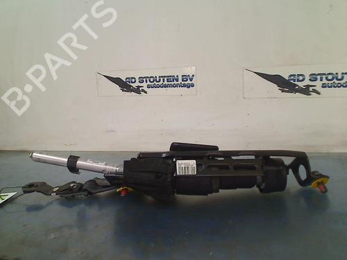 Used Front right seatbelt VOLVO V50 (545) 2.0 (146 hp) 18300553