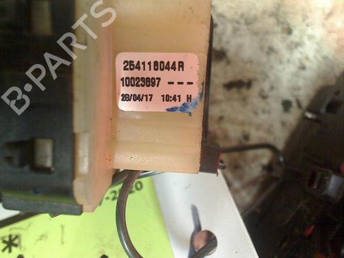 Left front window switch RENAULT CLIO IV (BH_) 0.9 TCe 90 (BHNF, BHMA, BHMH, BHJK, BHJR) | BP11262264I27 