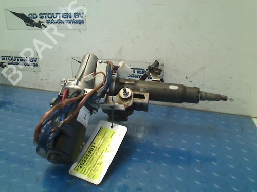 Used Steering column TOYOTA YARIS (_P9_) 1.3 VVT-i (SCP90_, SCP90R) (87 hp) 13126766