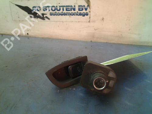 Kombi Kontakt / Stilkkontakt AUDI A4 B8 (8K2) 2.0 TDI (136 hp) 12552418