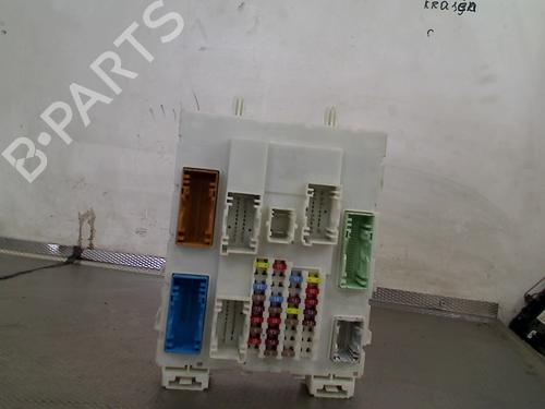 Used Fuse box Fuse box 36832497 36832497