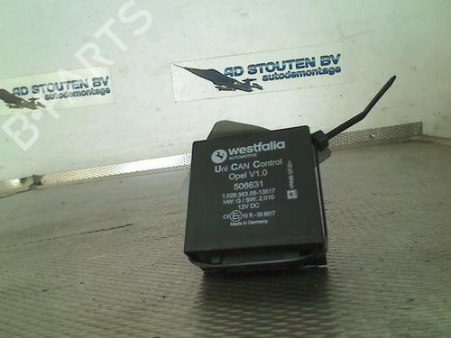 electronic-module-opel-zafira-tourer-c-p12-2011-33951506 main image