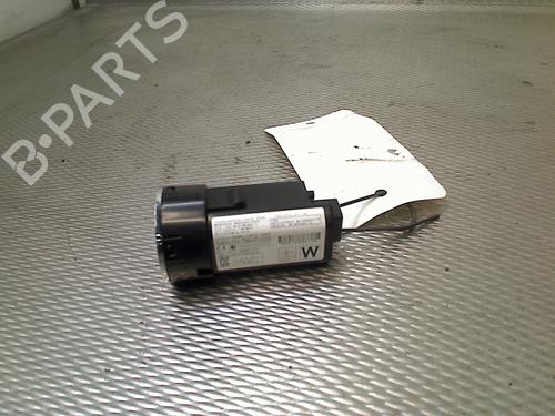 switch-toyota-yaris-_p13_-2010-2011-2012-2013-2014-2015-2016-2017-2018-2019-2020-32315546 main image