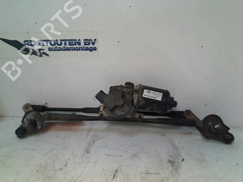 Used Front wipers mechanism KIA CERATO I Hatchback (LD) 2.0 (143 hp) 11314579