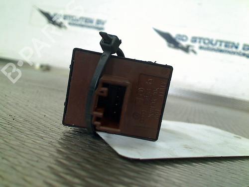 Left front window switch SKODA FABIA II (542) 1.2 | BP28389055I27