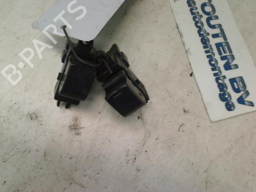Used Switch NISSAN NOTE (E11, NE11) 1.4 (88 hp) 11261179