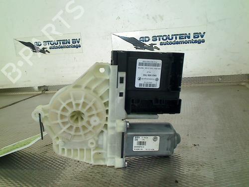 Used Electronic module VW GOLF VI (5K1) 1.4 TSI (122 hp) 31039954