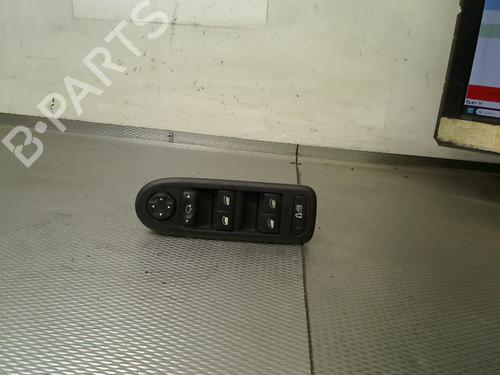 Used Left front window switch Left front window switch CITROËN C5 III Break (RW_) 1.6 THP 155 (156 hp) 33448547 33448547