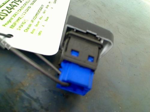 Warning switch PEUGEOT 208 I (CA_, CC_) 1.2 VTI 82 | BP21192979I22 