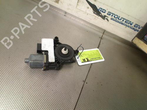 Used Right rear window motor VW GOLF VII (5G1, BQ1, BE1, BE2) e-Golf (115 hp) 31353283