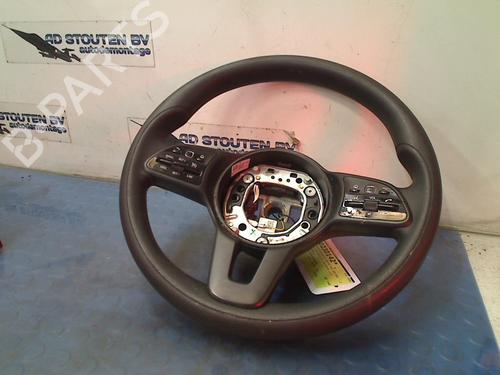 Used Steering wheel MERCEDES-BENZ SPRINTER 3,5-t Van (B907, B910) 316 CDI RWD (907.631, 907.633, 907.635, 907.637) (163 hp) 13419675