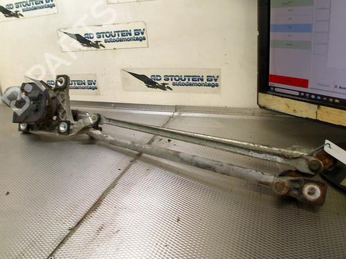 Used Front wipers mechanism VOLVO V50 (545) 2.0 D (136 hp) 24132070