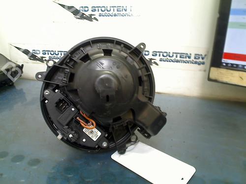 Heater blower motor BMW 1 (F20) 118 d | BP13685510M62 