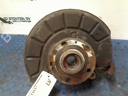 Achsschenkel links vorne für AUDI A3 Sportback (8PA) 2.0 TDI (140 hp) 11323399