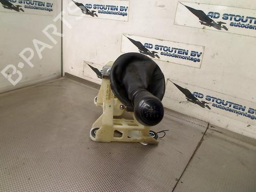 Used Shift knob VW TRANSPORTER T5 Van (7HA, 7HH, 7EA, 7EH) 2.0 TDI (114 hp) 29585580