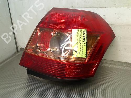 Farolim esquerdo TOYOTA COROLLA (_E12_) 1.6 VVT-i (ZZE121_, ZZE121R) (110 hp) 32283847