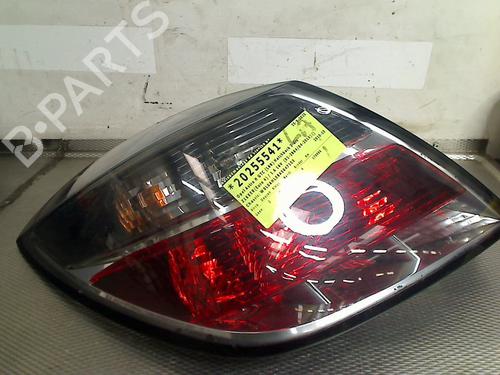 Feu arrière gauche OPEL ASTRA H GTC (A04) 1.6 (L08) (116 hp) 31243547