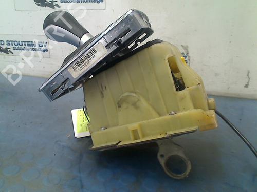 Gear lever MERCEDES-BENZ C-CLASS (W204) C 63 AMG (204.077) | BP13089325M90 