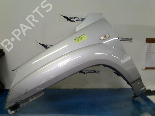 Used Left front fenders KIA SPORTAGE II (JE_, KM_) 2.0 i 16V (141 hp) 14246358