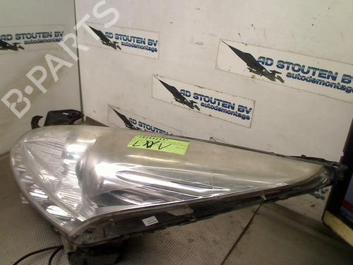 Phare droit PEUGEOT 3008 I MPV (0U_) 2.0 HDi Hybrid4 (0URHCA) (200 hp) 30514548