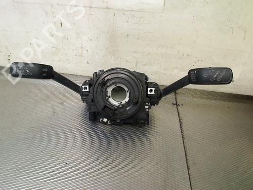 Used Steering column stalk Steering column stalk SKODA OCTAVIA III Combi (5E5, 5E6) 1.6 TDI (105 hp) 33735921 33735921