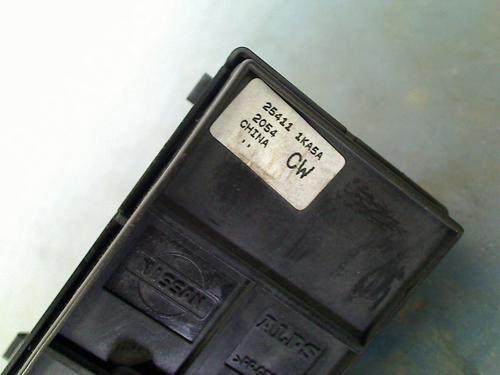 Left front window switch NISSAN JUKE (F15) 1.6 DIG-T NISMO RS 4x4 | BP18233459I27 