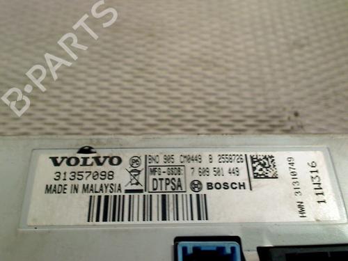 Monitor / Wyświetlacz VOLVO V70 III (135) T4 | BP30834502C48