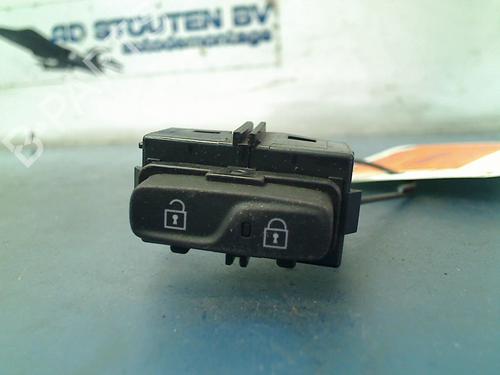 Used Switch VOLVO V40 Hatchback (525) T3 GTDi (150 hp) 11314372