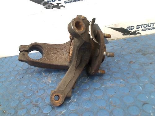 Left front steering knuckle FORD FOCUS II Turnier (DA_, FFS, DS) 1.8 | BP11916915M25 