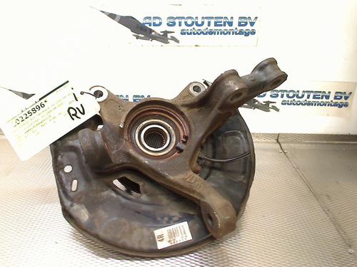 Used Right front steering knuckle TOYOTA YARIS (_P13_) 1.0 (KSP130_, KSP130) (69 hp) 23950665