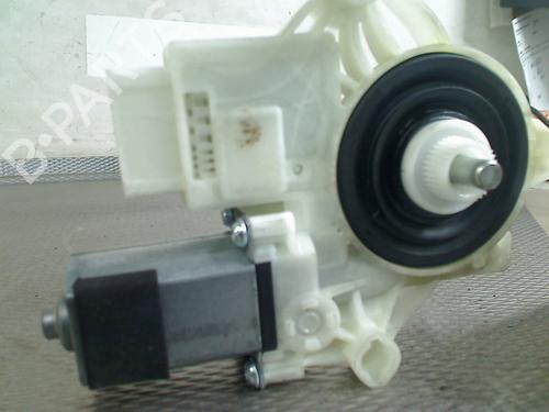 Left front window motor BMW 3 (G20, G80, G28) 330 e Plug-in-Hybrid | BP31256846E21