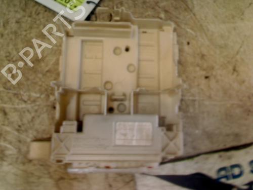 Used Fuse box PEUGEOT 108 1.0 VTi (69 hp) 13212083