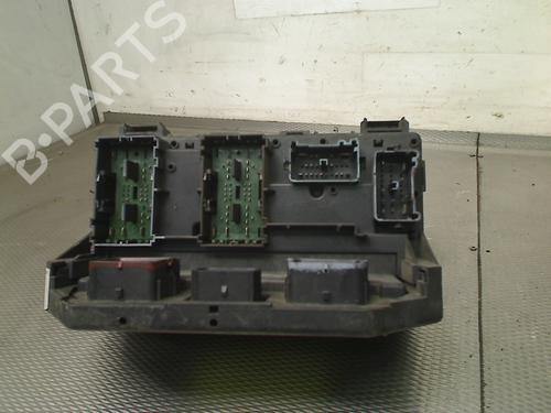 Used Fuse box Fuse box 38108170 38108170
