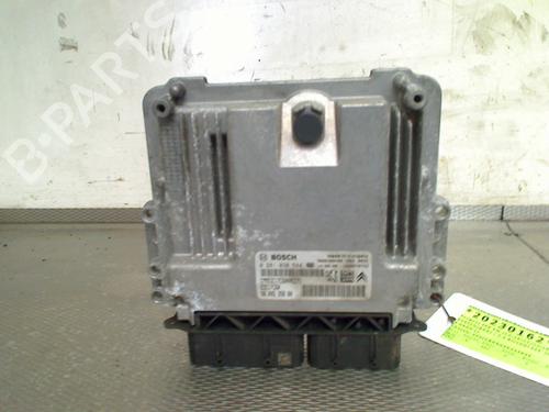 Calculateur moteur (ecu) Calculateur moteur (ecu) 39526488 39526488