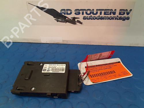 Used Switch RENAULT MEGANE III Grandtour (KZ0/1) 1.5 dCi (KZ09, KZ0D, KZ1G, KZ29, KZ14, KZ1W, KZ10, KZ1F,... (110 hp) 11318054