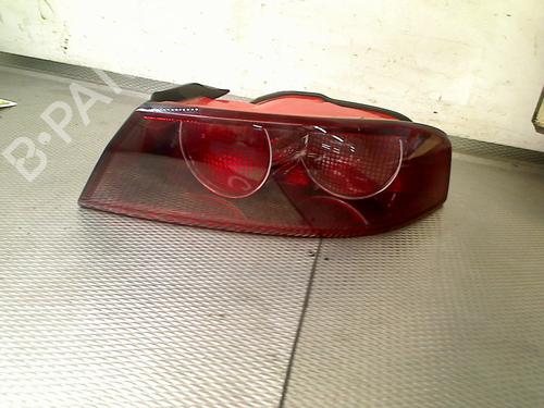 Farolim direito Farolim direito ALFA ROMEO 159 (939_) 1.9 JTS (939AXA1B) (160 hp) 33771185 33771185