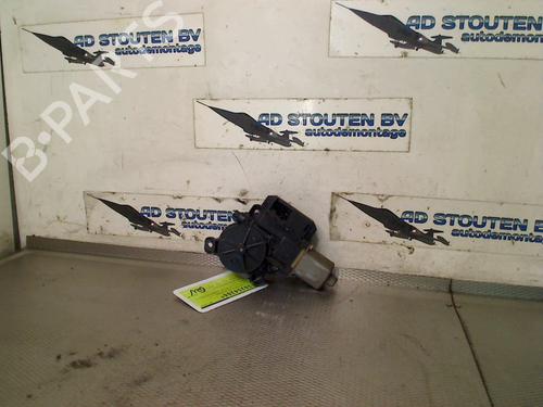 Fensterhebermotor vorne rechts für VW POLO V (6R1, 6C1) 1.2 TDI (75 hp) 30717324