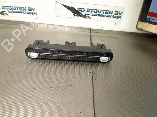 Used Climate control MERCEDES-BENZ A-CLASS Saloon (V177) A 200 (177.187) (163 hp) 29822262
