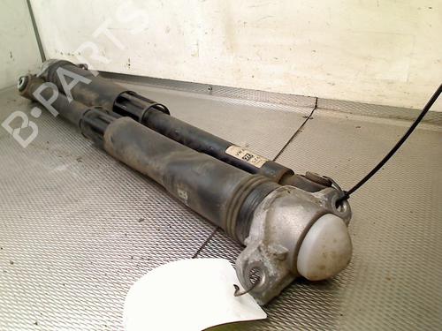 Used Right rear shock absorber VW POLO VI (AW1, BZ1, AE1) 1.0 TSI (110 hp) 33017995