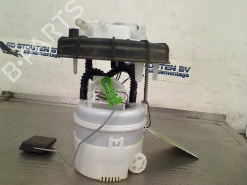 Used Fuel pump OPEL CORSA F (P2JO) 1.2 (68) (101 hp) 30450780