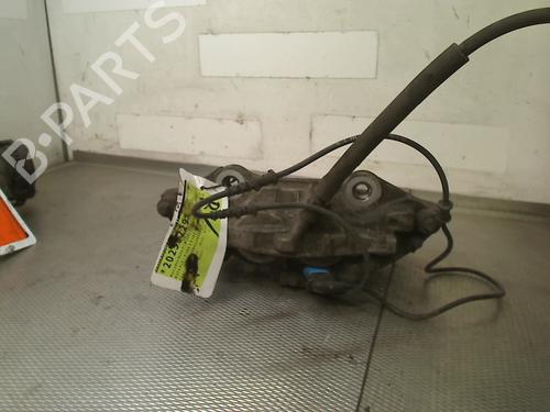 Pinza freno anteriore destra Pinza freno anteriore destra MERCEDES-BENZ C-CLASS (W205) C 200 (205.042) (184 hp) 34644768 34644768