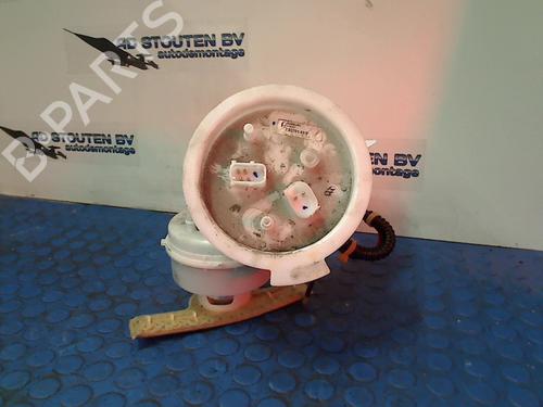 Used Fuel pump BMW 5 Touring (F11) 535 i (306 hp) 11262554