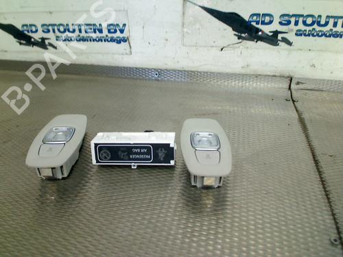 Used Interior roof light RENAULT CAPTUR I (J5_, H5_) 1.2 TCe 120 (118 hp) 31060078