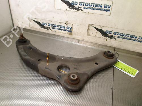 Høyre foran bærearm NISSAN MICRA V (K14) 0.9 IG-T (90 hp) 30888150