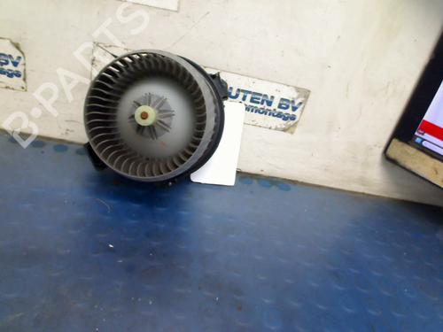 Varmeblæser TOYOTA YARIS (_P9_) 1.33 VVT-i (NSP90_, NSP90R) (100 hp) 24167705