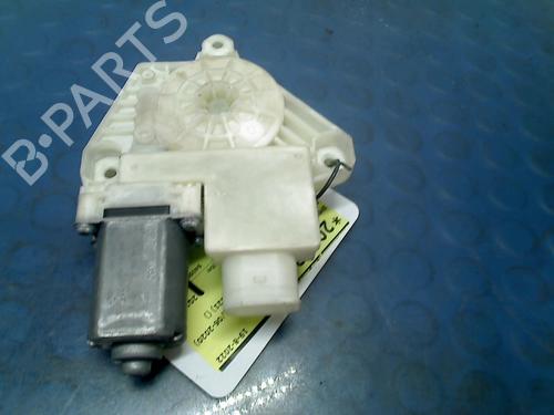 Used Left front window motor BMW 5 Touring (G31) 520 i (184 hp) 13702724
