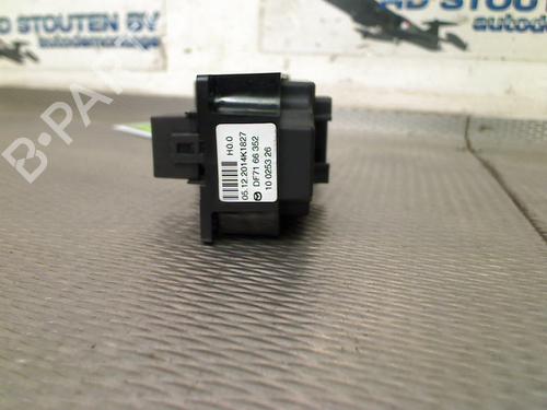 Left front window switch MAZDA 2 (DE_, DH_) 1.3 MZR (DE3FS) | BP33421818I27 - Image 2
