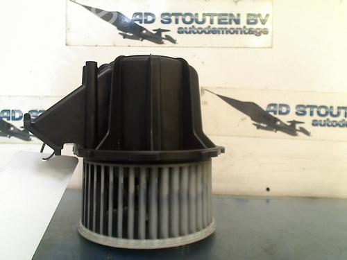 Used Heater blower motor AUDI A5 (8T3) 2.0 TFSI (180 hp) 13621919