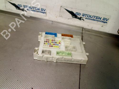 Used Fuse box FORD FOCUS III Turnier 1.0 EcoBoost (125 hp) 31927473