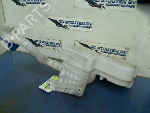 Used Windscreen washer tank AUDI A3 Sportback (8YA, 8YF) 35 TDI (150 hp) 21801058